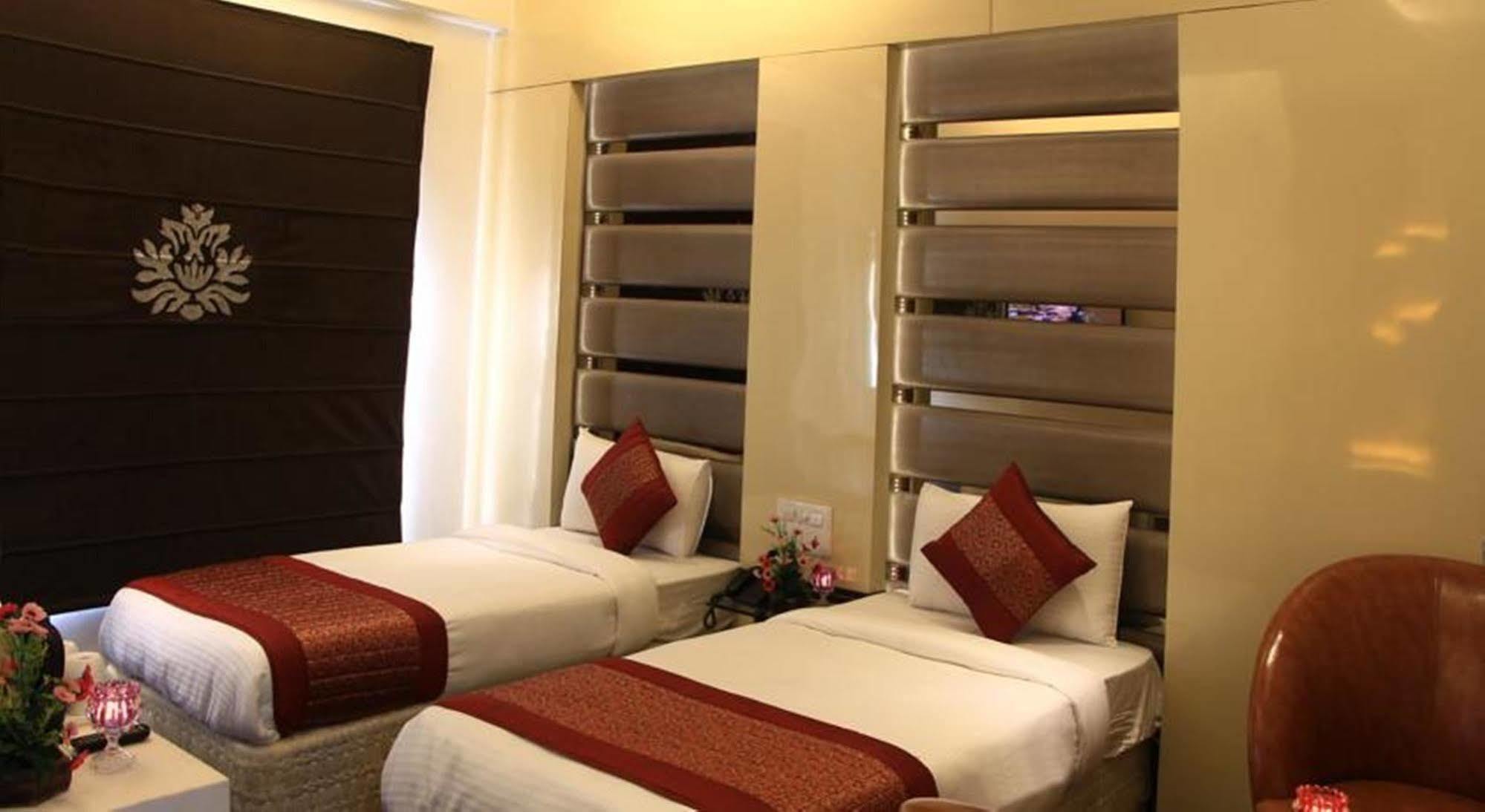 Hotel Gold Souk - Karol Bagh Delhi Kültér fotó