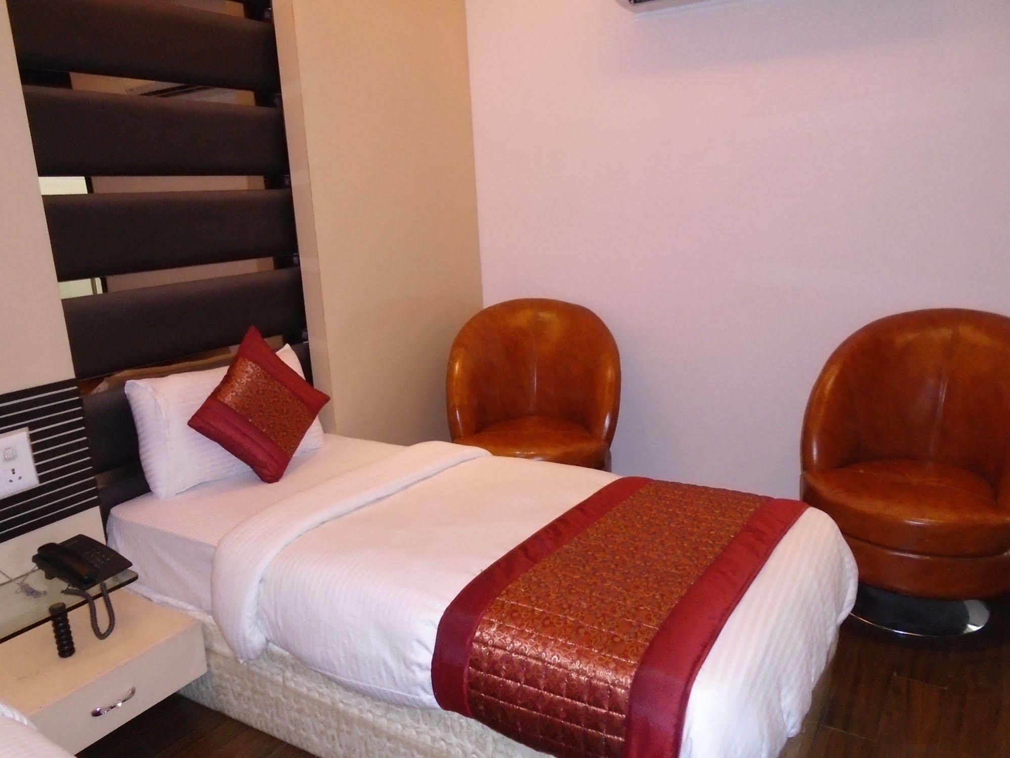 Hotel Gold Souk - Karol Bagh Delhi Kültér fotó