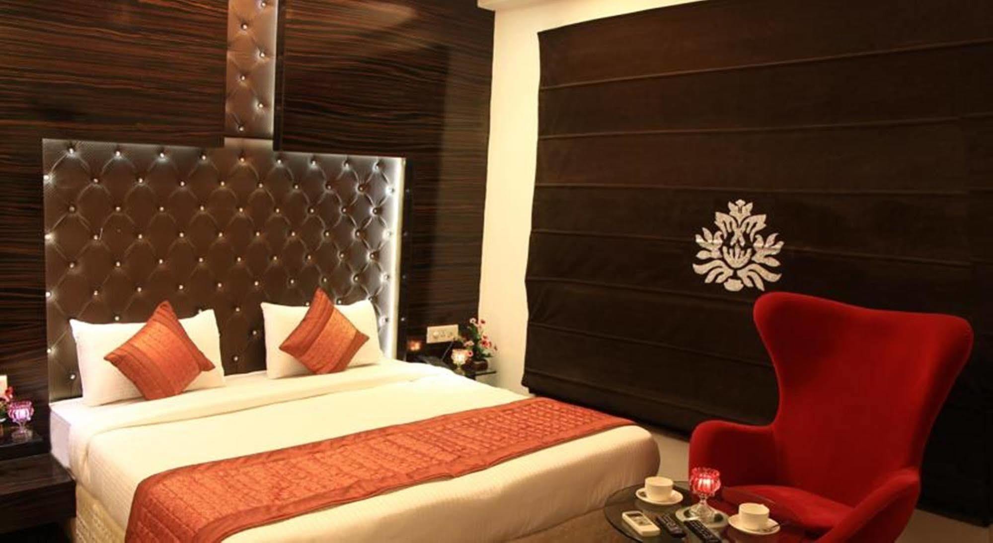 Hotel Gold Souk - Karol Bagh Delhi Kültér fotó